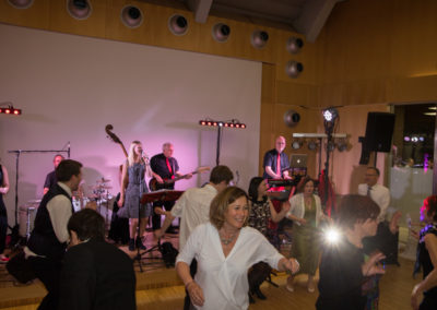 super Stimmung bei Tänzer und musiker bei hochzeit