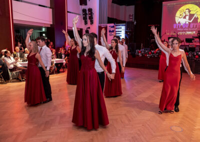 Bite or Byte Eröffnungstanz in Turnhalle Perg, HTL-Ball der HTBLA Perg