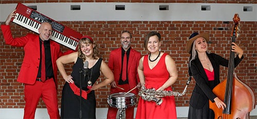 Live Musik mit Sängerinnen, Sänger, Saxophon, Querflöte, Gitarre, Keyboard, Kontrabass, E-Bass, Schlagzeug, Live Band Voices And Music aus Österreich für alle Anlässe, Hochzeiten, Trauungen, Firmenevents, Partys, Weihnachtsfeiern, Geburtstage, Maturabälle, Faschingsbälle, Open Air, Events, Vereinsfeste